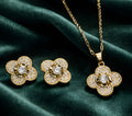 Casual clover pendant set