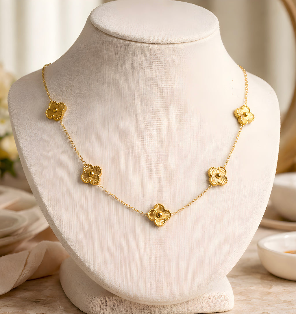 Van Cleef & Arpels Vintage Alhambra necklace