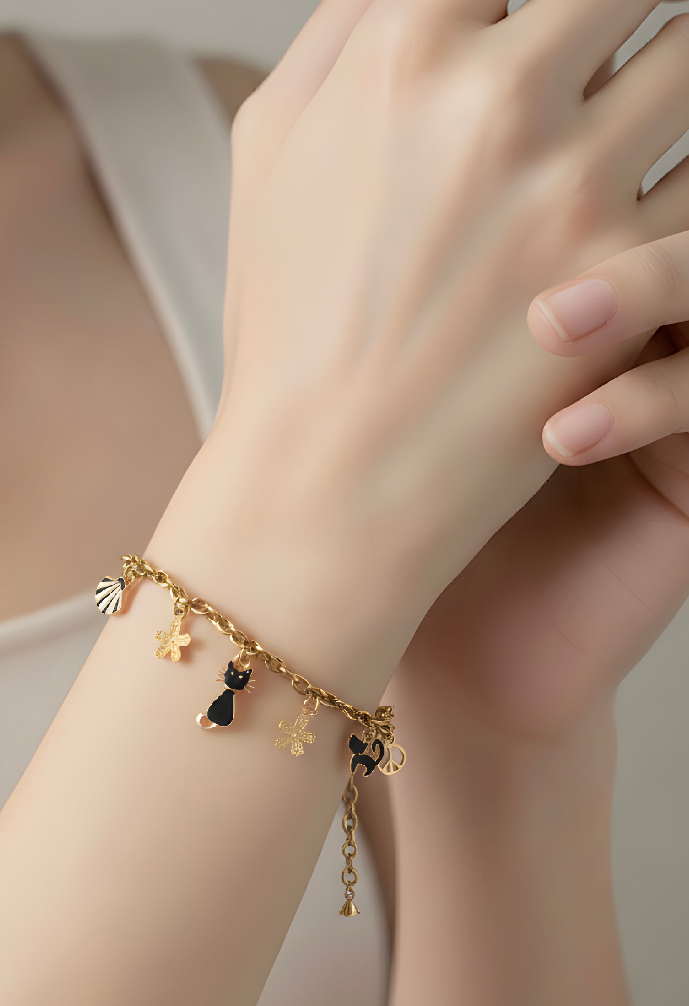 Casual gold charm handmadecustomized bracelet