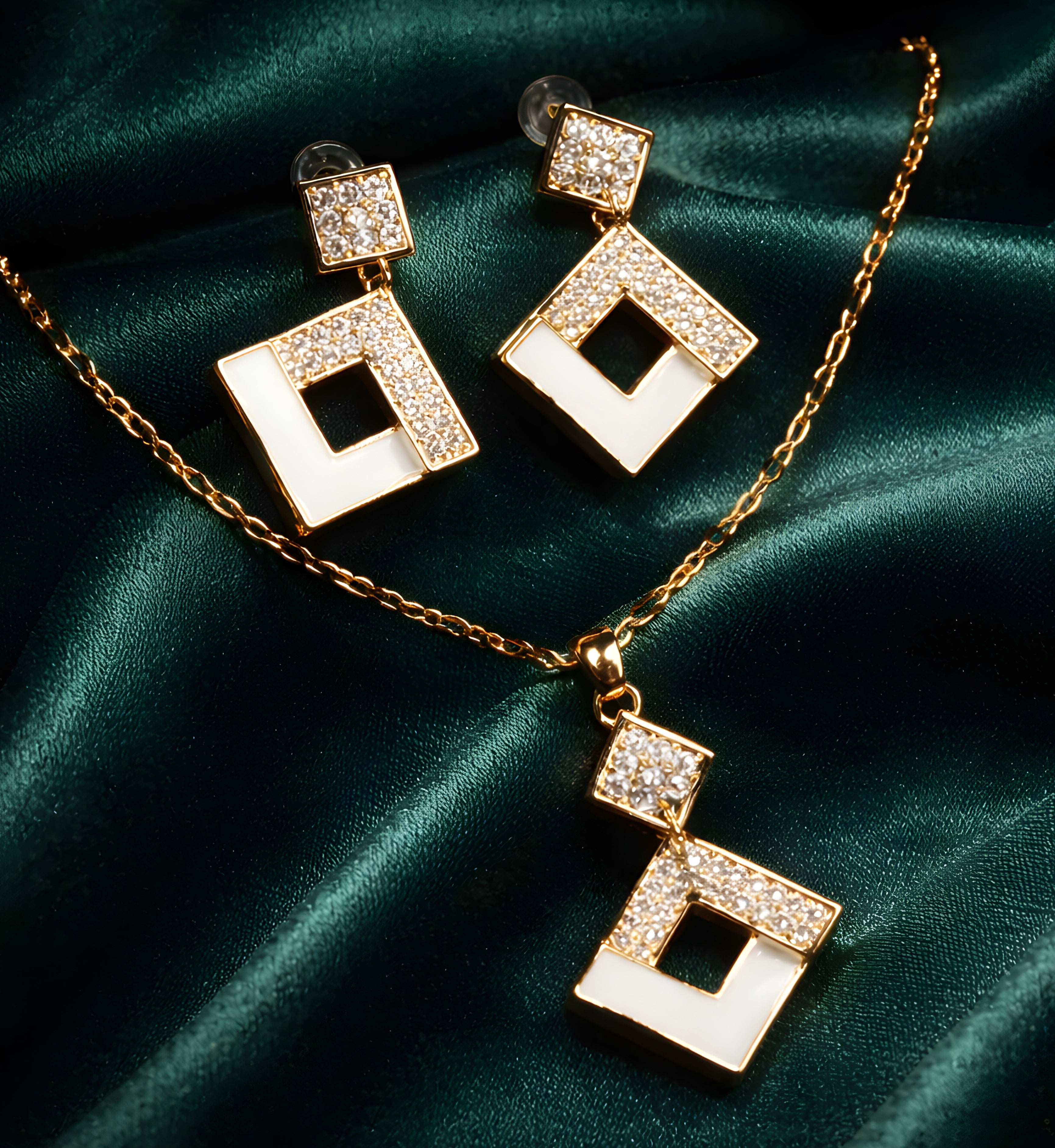 Square white enamel zircon pendant set