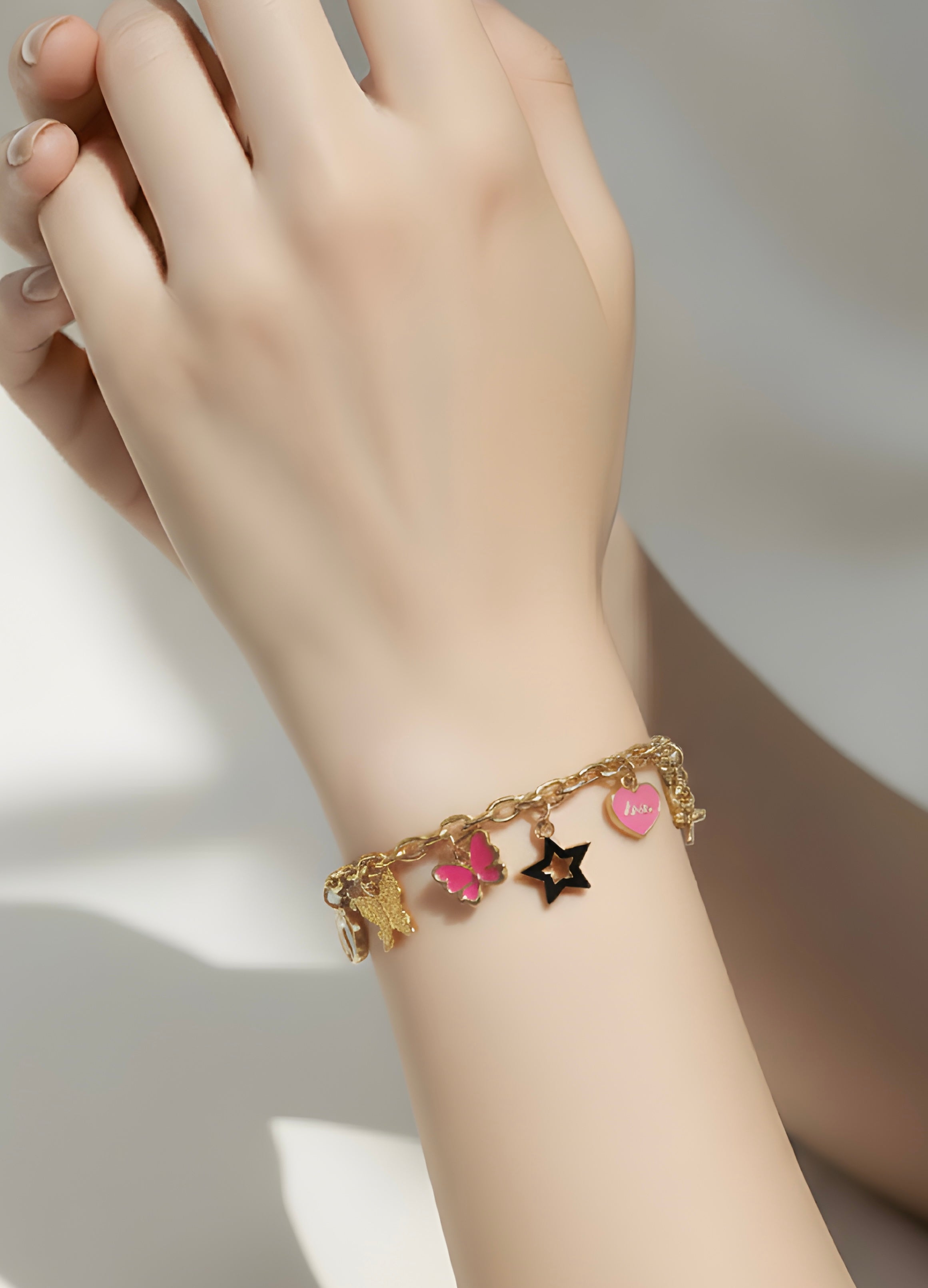 Stylish gold charm handmade customized bracelet