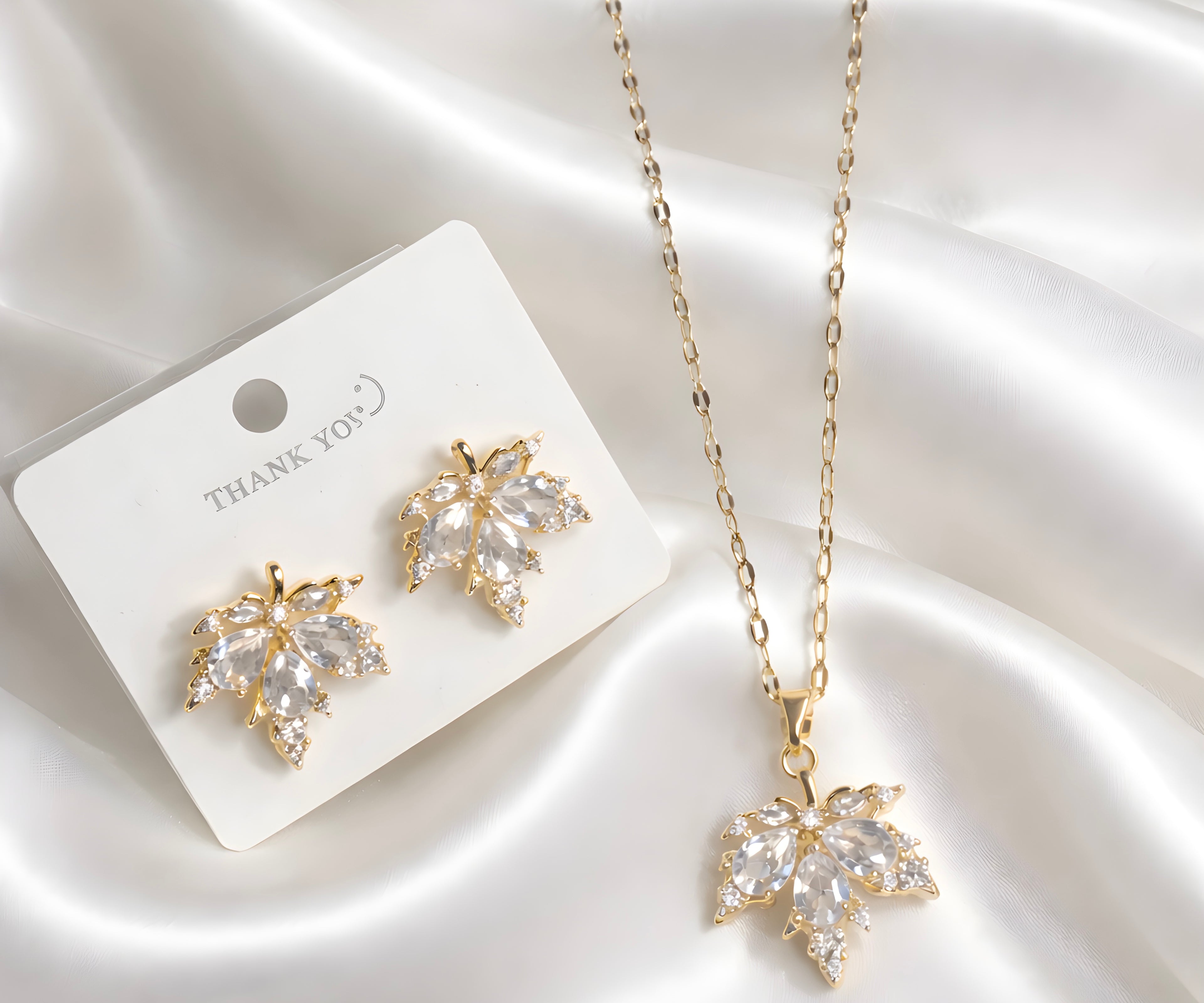 Maple leaf pendant set