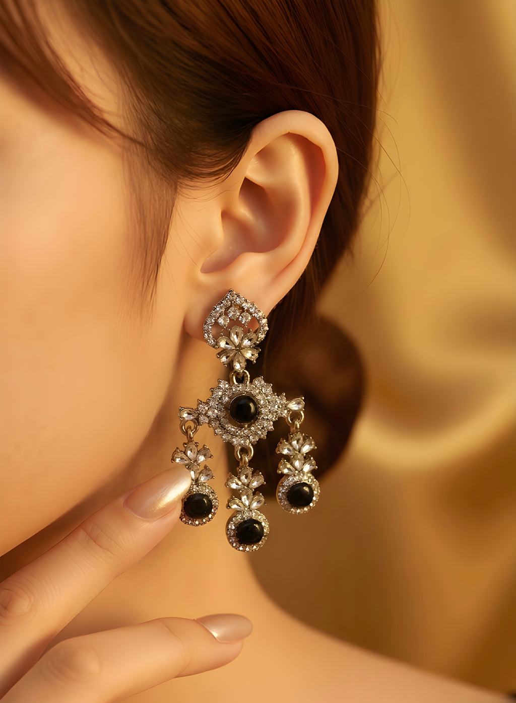 Vintage-style chandelier drop earrings